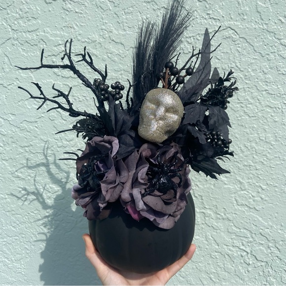Halloween Spooky Pumpkin Flower Boutique - Picture 1 of 13